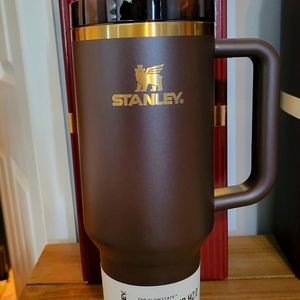 Stanley The Chocolate Gold Quencher H2.0 FlowState™ Tumbler | 40 OZ